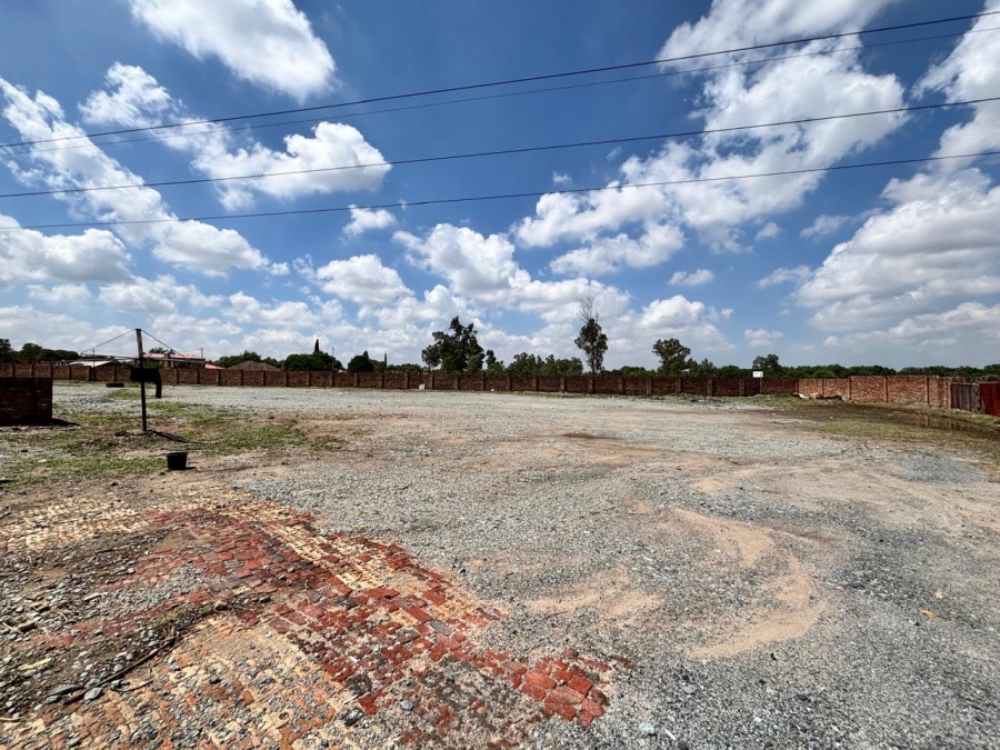 To Let commercial Property for Rent in Klerksdorp Industrial North West